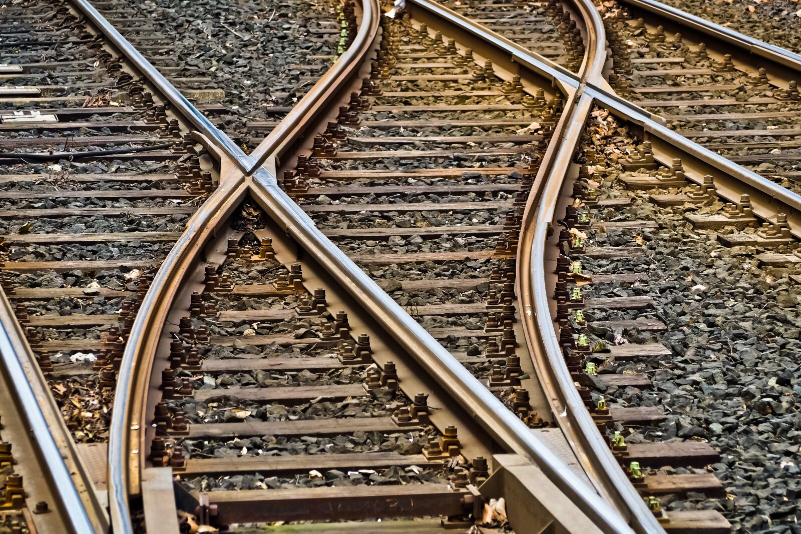 Olympus OM-D E-M10 sample photo. Rails, soft, gleise photography