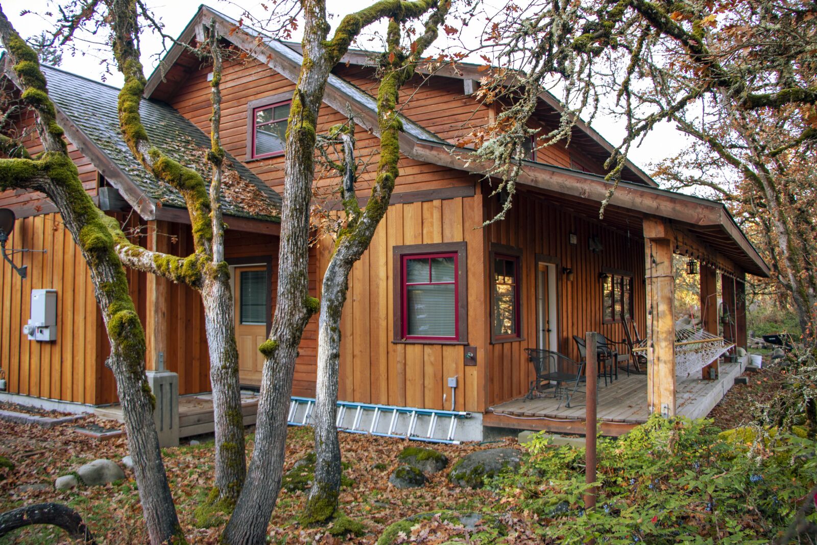 Canon EF-S 18-135mm F3.5-5.6 IS STM sample photo. House, holiday, architecture photography