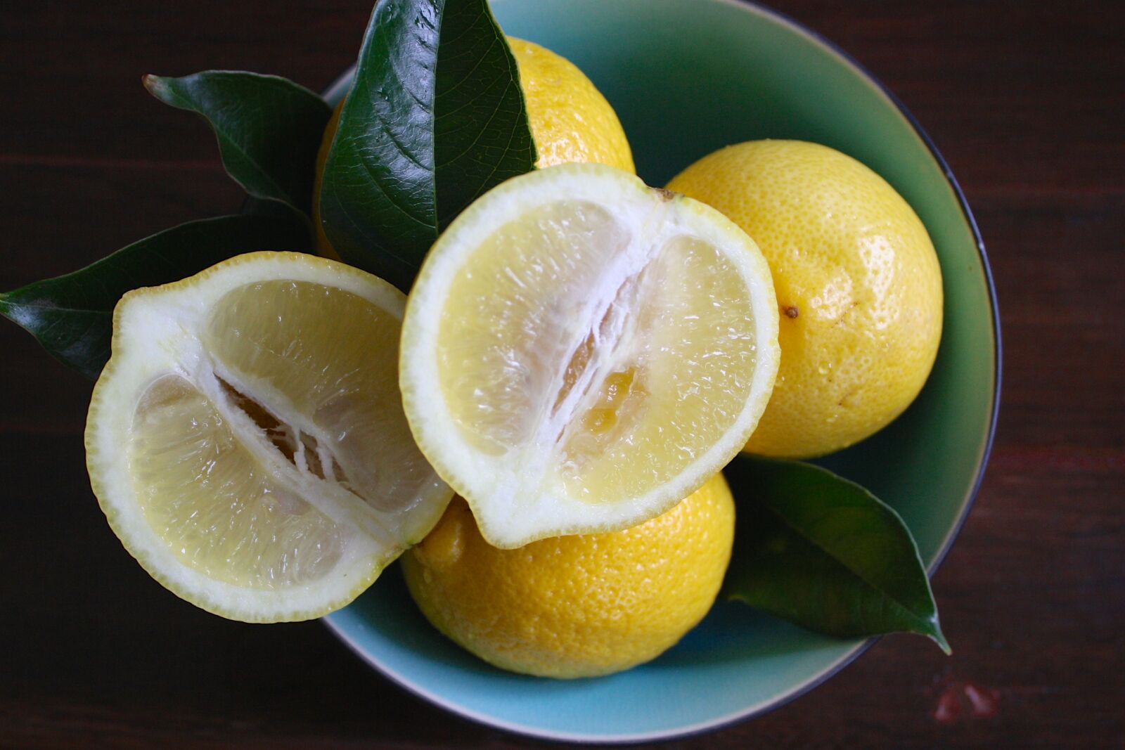 Canon EOS 1000D (EOS Digital Rebel XS / EOS Kiss F) sample photo. Lemons, fruit, healthy photography
