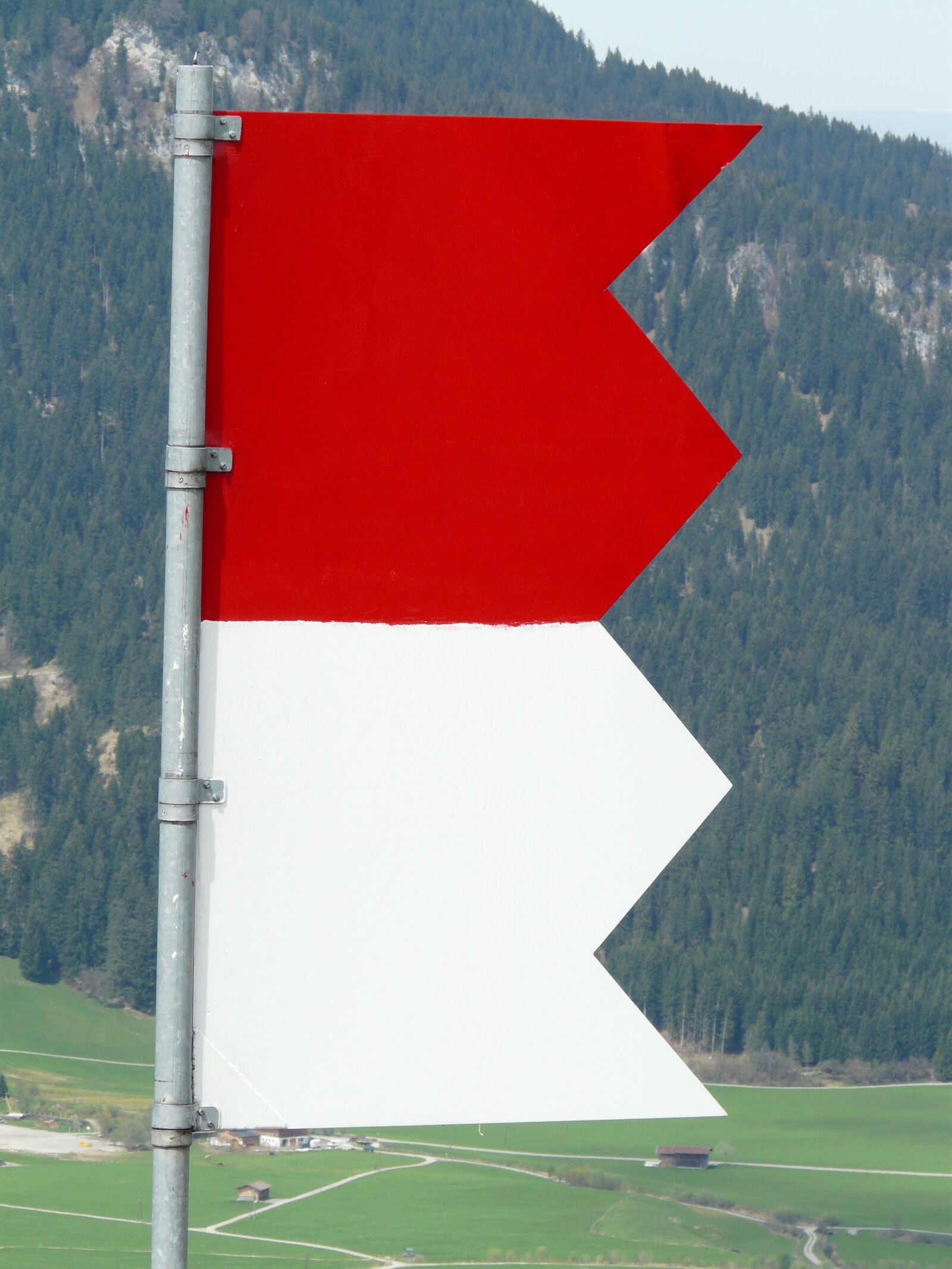 Panasonic DMC-FZ18 sample photo. Flag, red, white photography