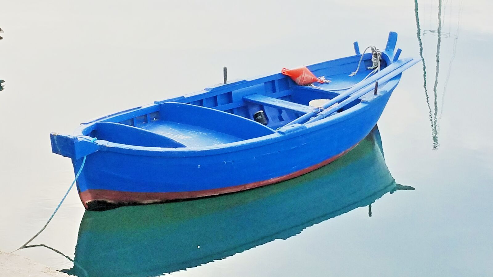 Samsung Galaxy Note4 sample photo. Boat, bari, italy photography