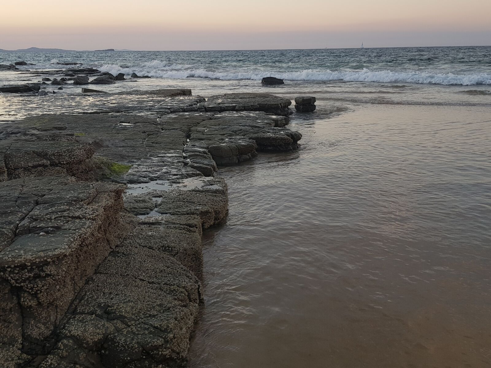Samsung Galaxy S8+ sample photo. Mooloolaba, beach, sunset photography