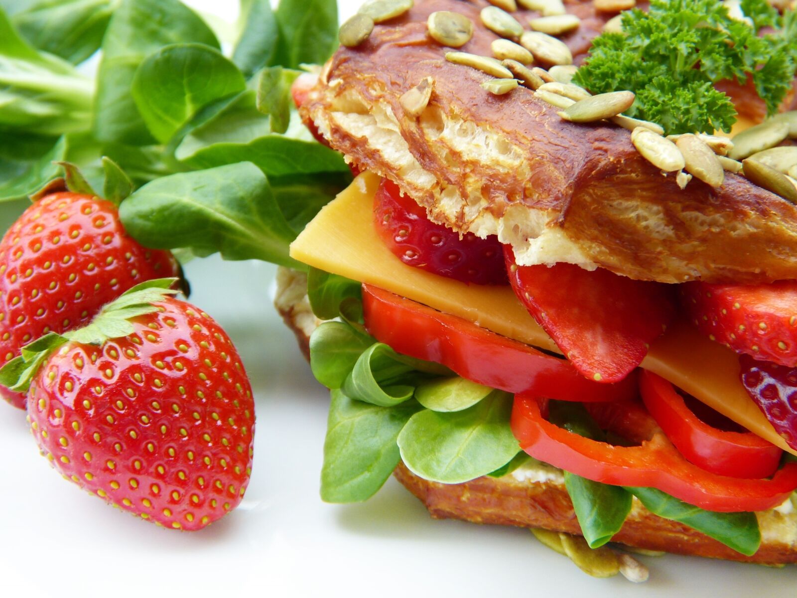Panasonic Lumix DMC-FZ150 sample photo. Sandwich, salad, vegetarian photography