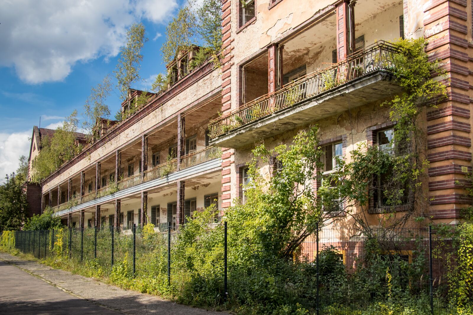 Canon EOS 80D sample photo. Lost places, beelitz, hospital photography