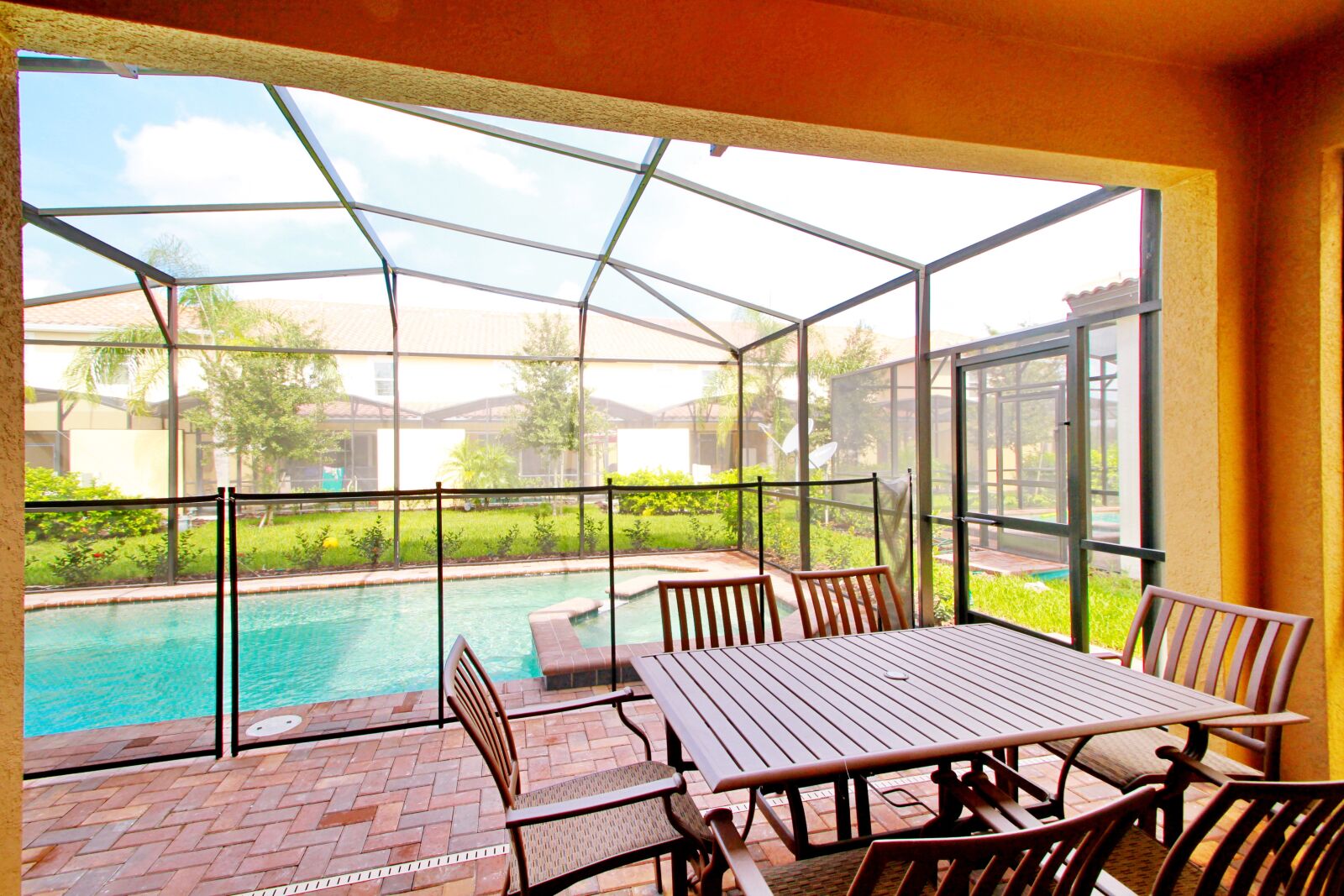 Canon EOS 7D sample photo. Pool, patio, backyard photography