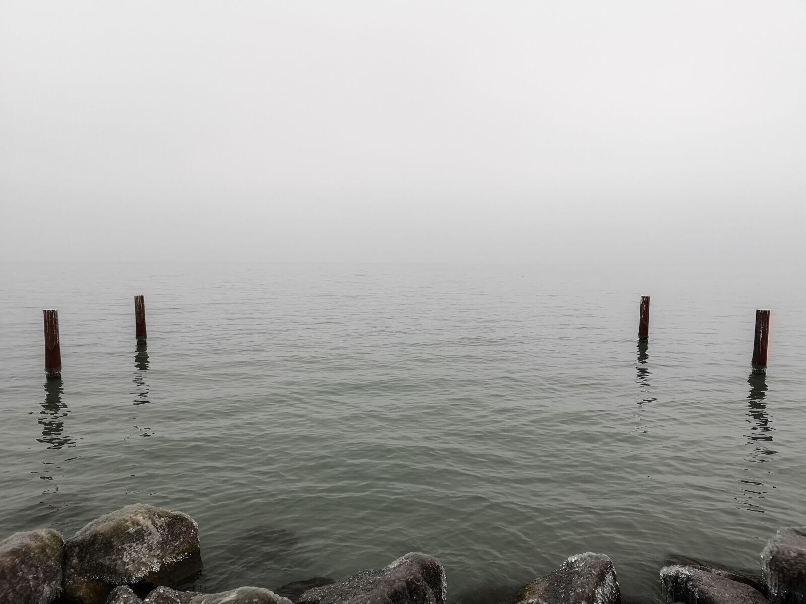 HUAWEI CLT-L29 sample photo. Lake balaton, piles, waterfront photography