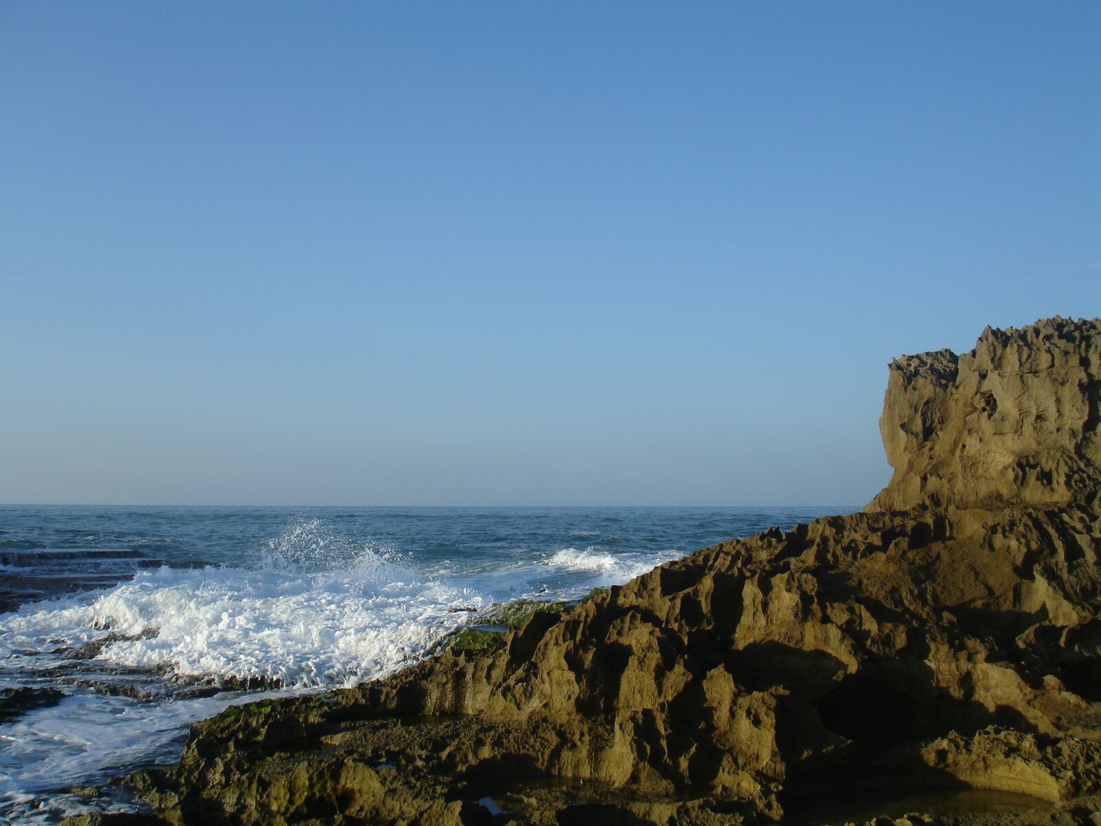 Sony DSC-W7 sample photo. Sky, ocean, water photography