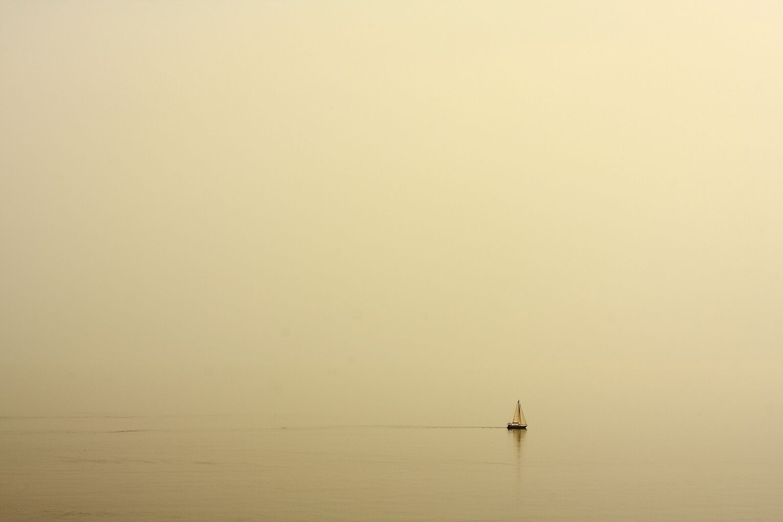 Canon EOS 40D sample photo. Boat, haze, ship photography