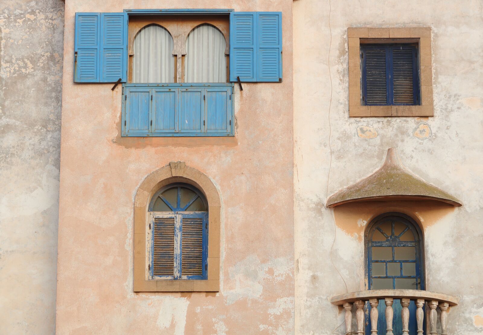 Canon EOS 750D (EOS Rebel T6i / EOS Kiss X8i) sample photo. Morocco, essaouira, wall photography