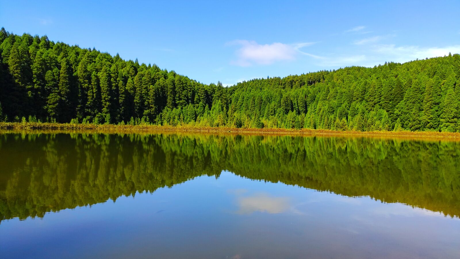 Xiaomi Mi 9T sample photo. Lake, azores, canary lake photography