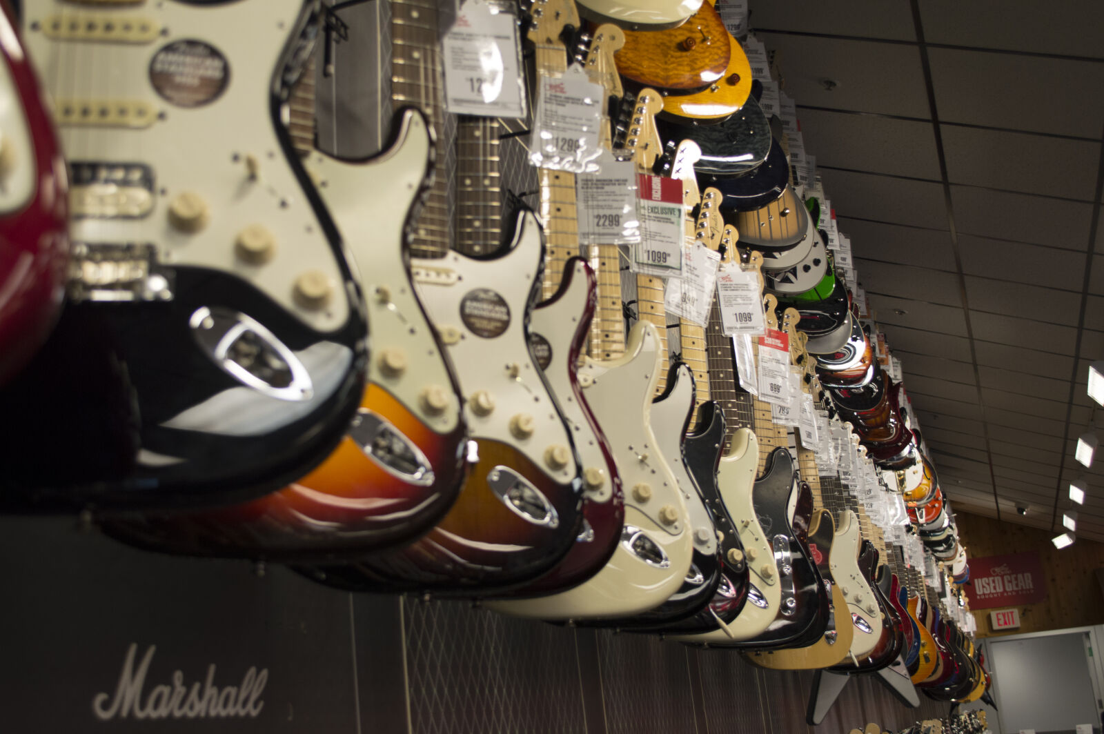 Nikon D3200 sample photo. Music, musician, color, guitar photography