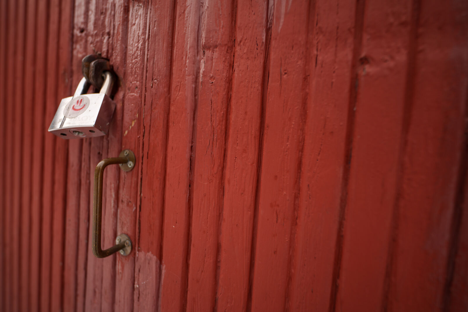 Sigma 14mm F1.4 DG DN sample photo. Padlock of fun photography