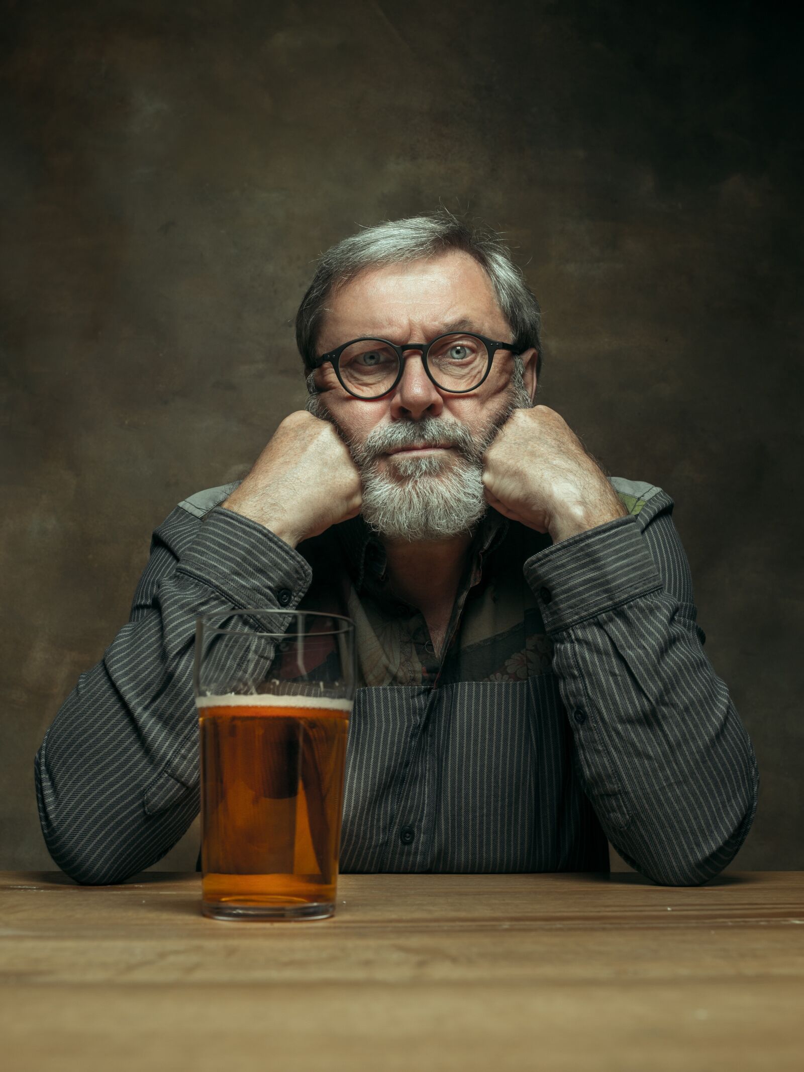 Canon EOS 5D Mark III sample photo. Cerveza, man, think photography
