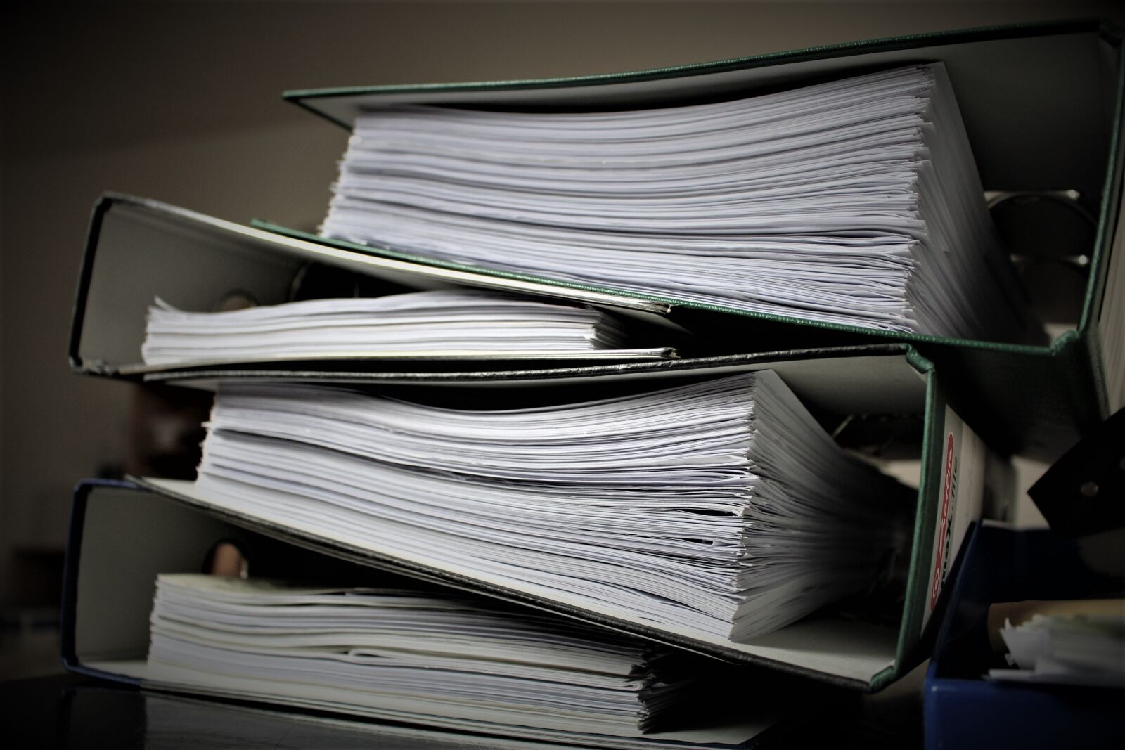 Canon EOS 100D (EOS Rebel SL1 / EOS Kiss X7) sample photo. Bureaucracy, aktenordner, paperwork photography