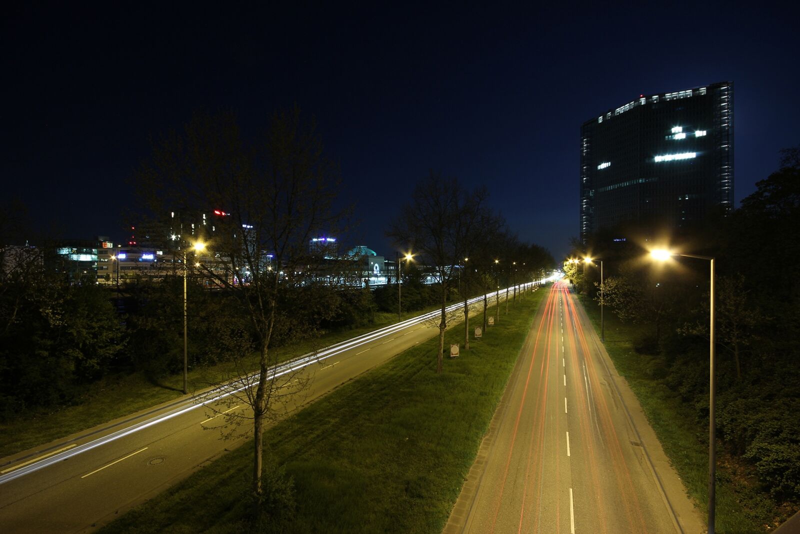 Canon EOS 60D sample photo. Road, night, city photography