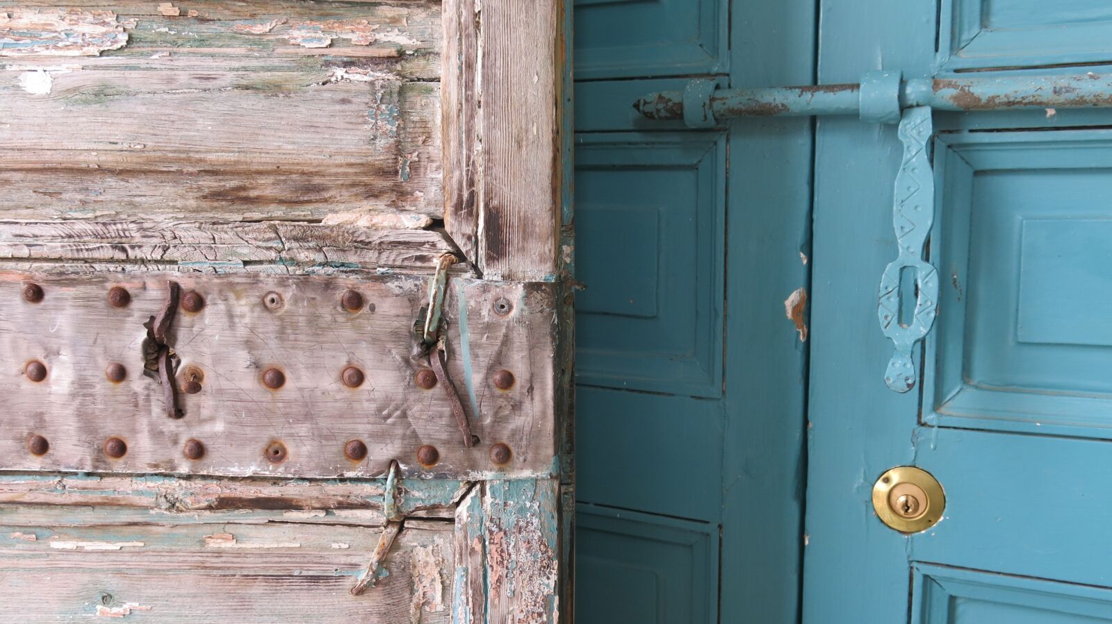 Canon PowerShot G15 sample photo. Doors, antique, oriental photography