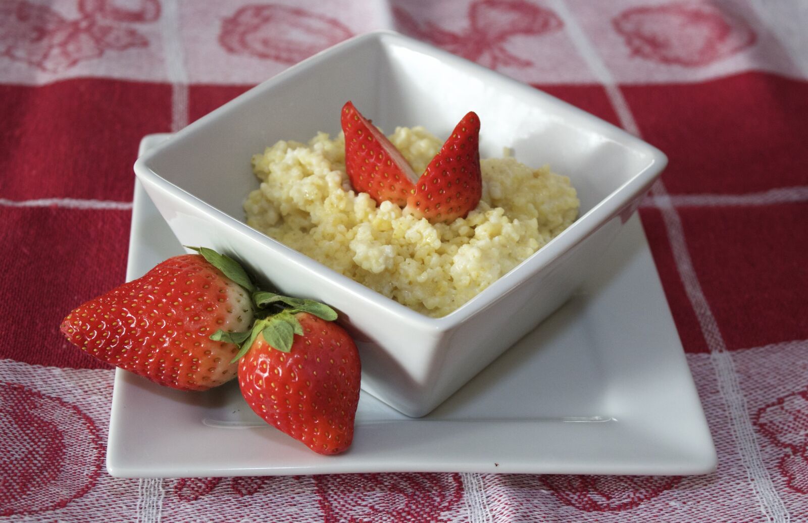 Canon EOS 600D (Rebel EOS T3i / EOS Kiss X5) sample photo. Breakfast, healthy, fruit photography