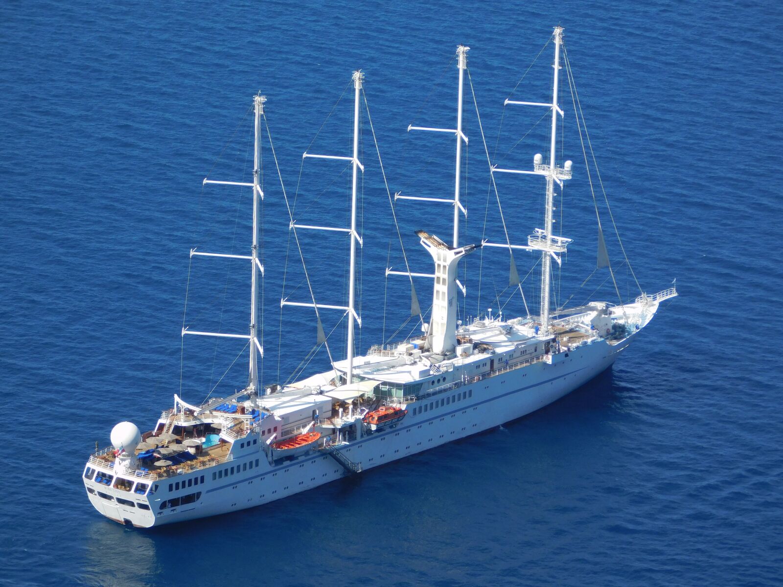 Nikon Coolpix L840 sample photo. Cruiser, luxury, sea photography