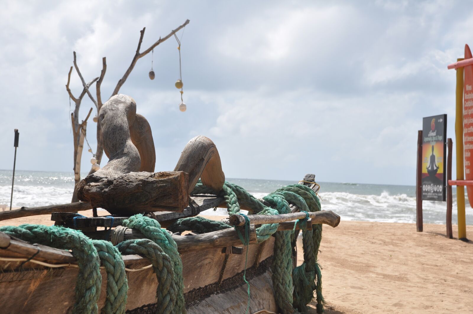 Nikon D90 sample photo. Beach, boat, sea photography