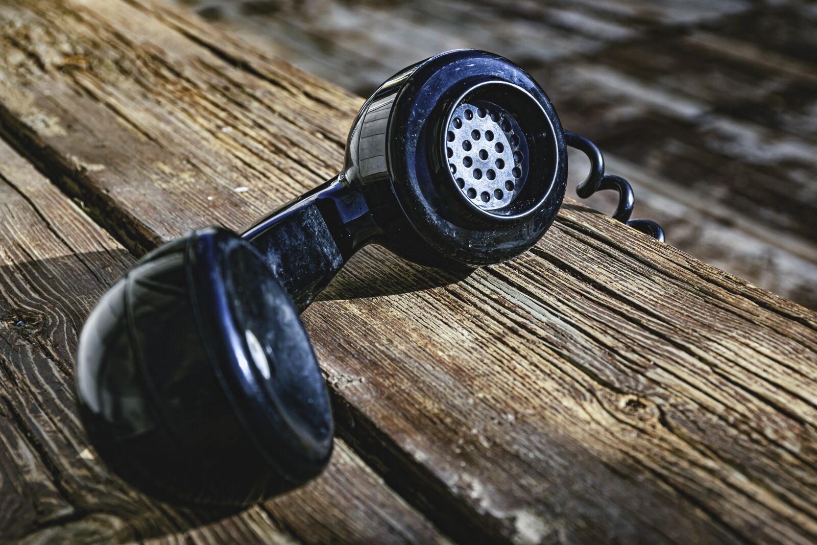 Nikon D5600 sample photo. Old phone, wood deck photography