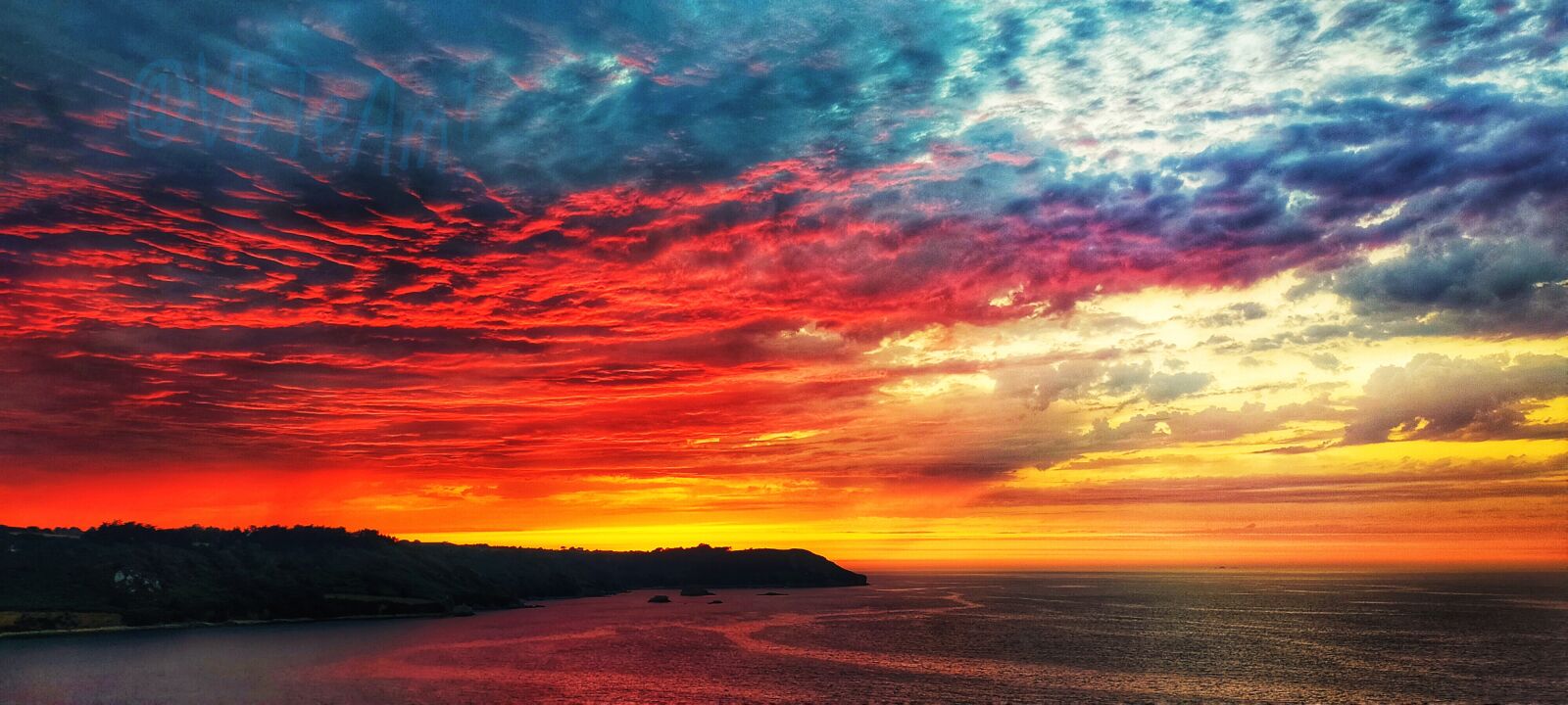 OPPO A9 2020 sample photo. Sunset, brittany bay of photography