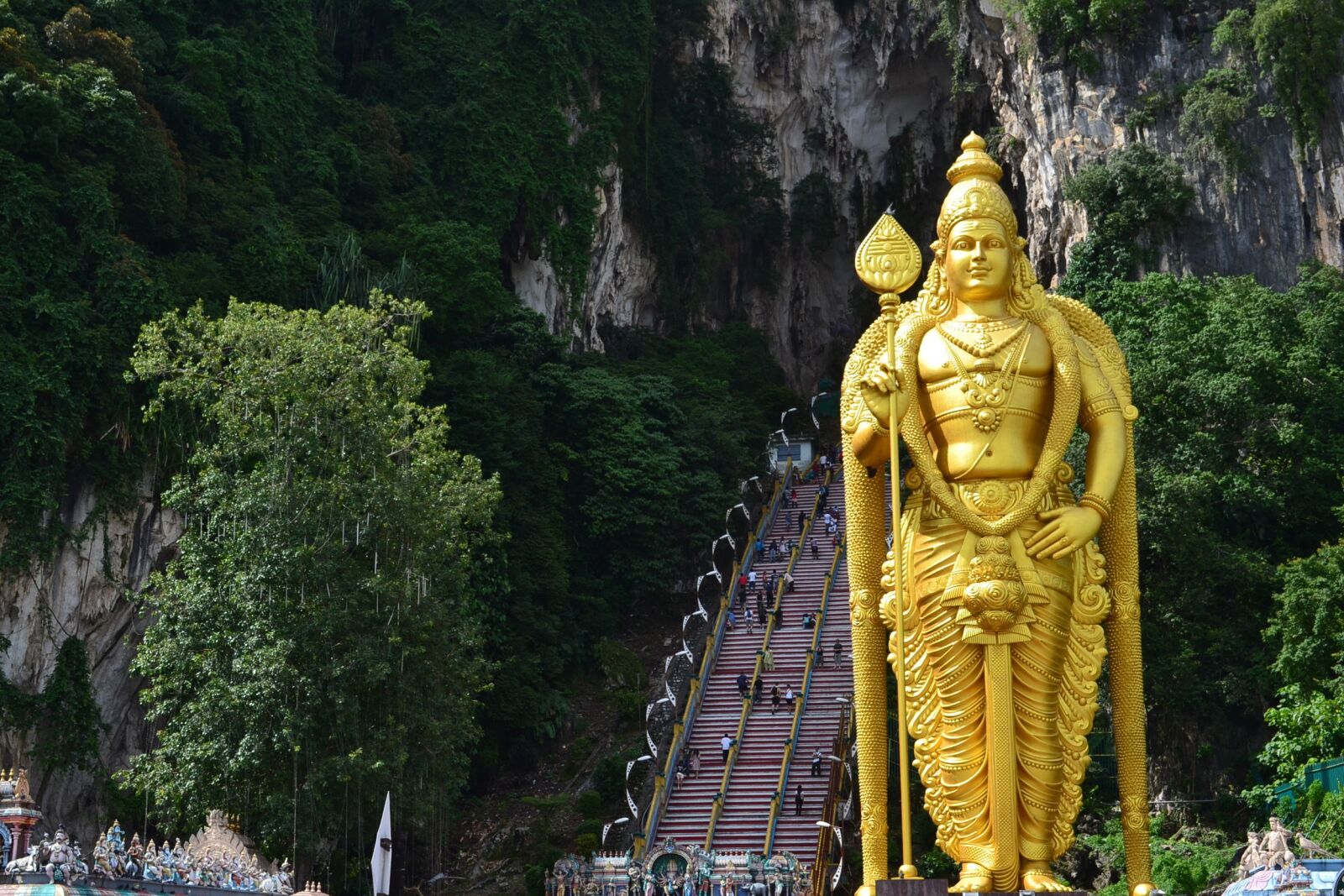 Nikon D3100 sample photo. Batu caves, buddha statues photography