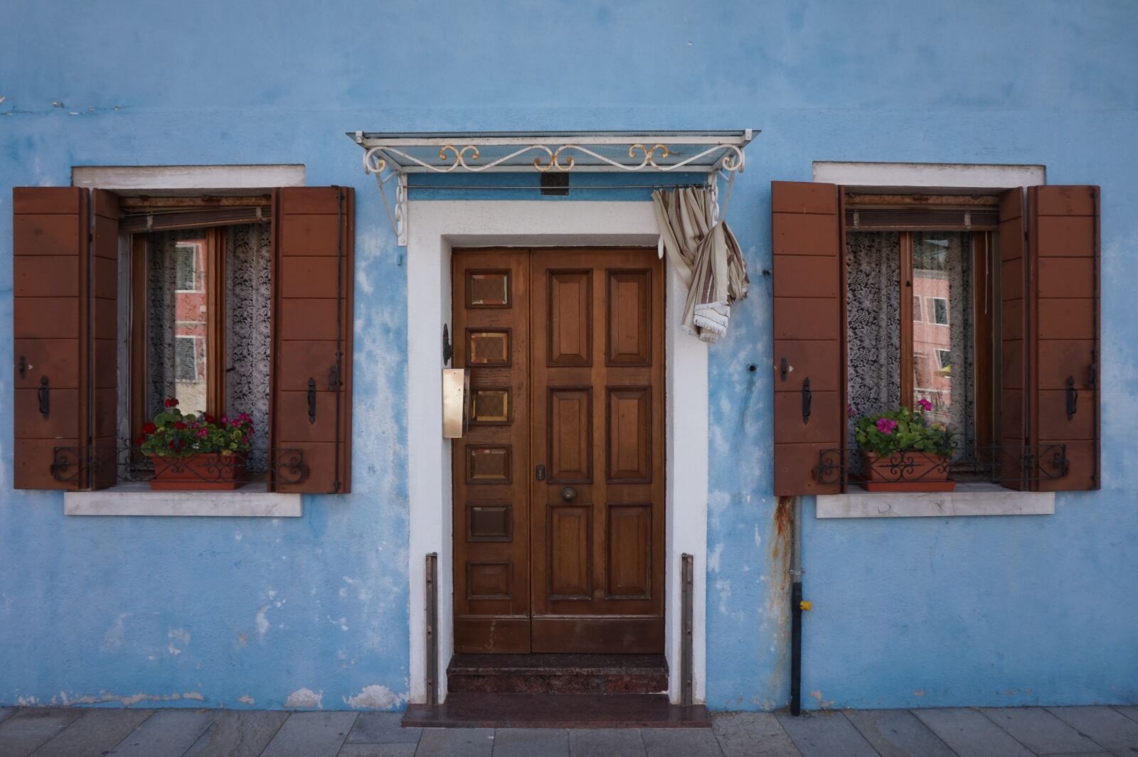 Sony E 16-50mm F3.5-5.6 PZ OSS sample photo. Travel, europe, famous photography