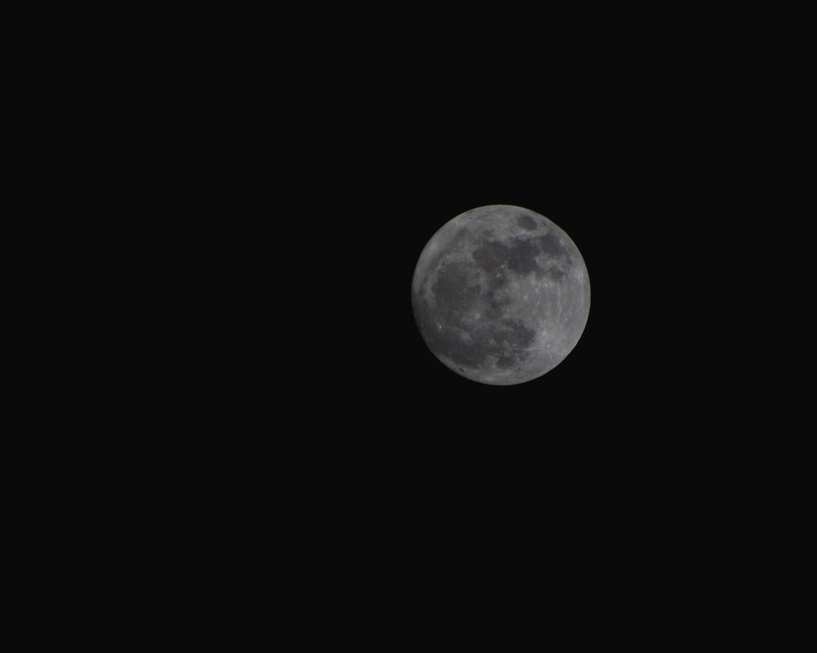 Canon EOS 700D (EOS Rebel T5i / EOS Kiss X7i) + Canon EF 75-300mm f/4-5.6 sample photo. Moon, night, sky photography