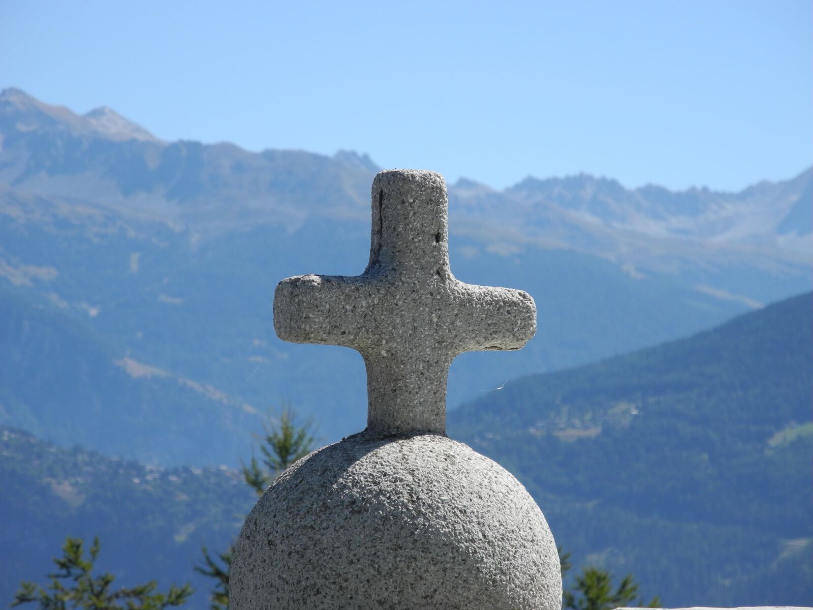 Nikon Coolpix P7100 sample photo. Cross, sun, religion photography