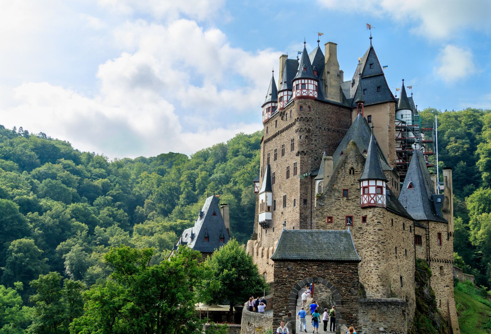 Canon EOS 80D sample photo. Castle, burg eltz, middle photography