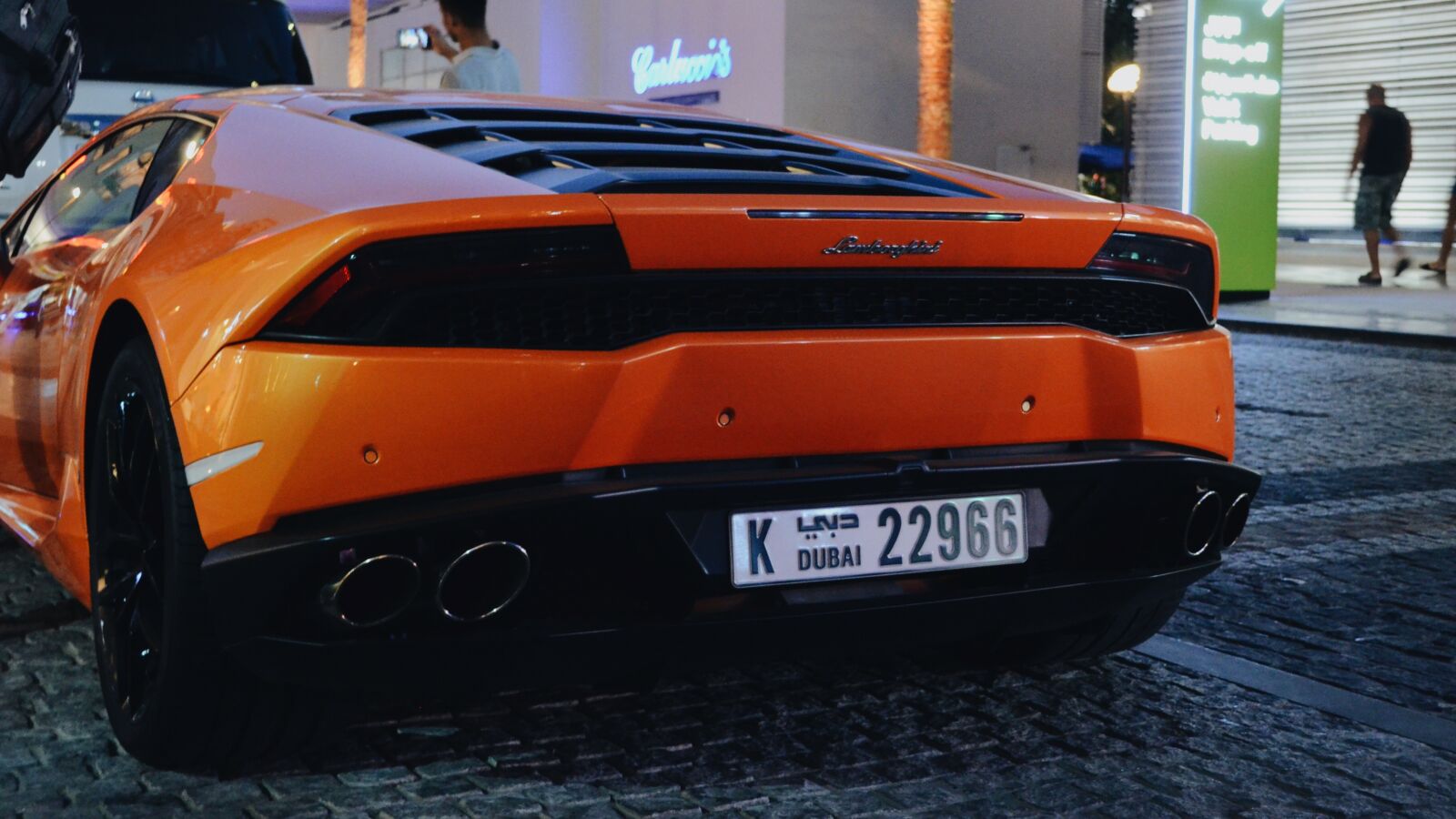 Nikon D5100 sample photo. Car, dubai, hurracan, lambo photography