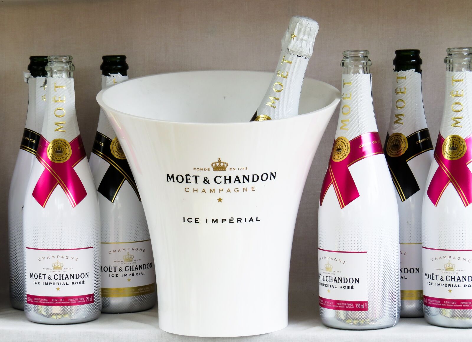 Canon PowerShot SX50 HS sample photo. Champagne, drink, sparkling wine photography