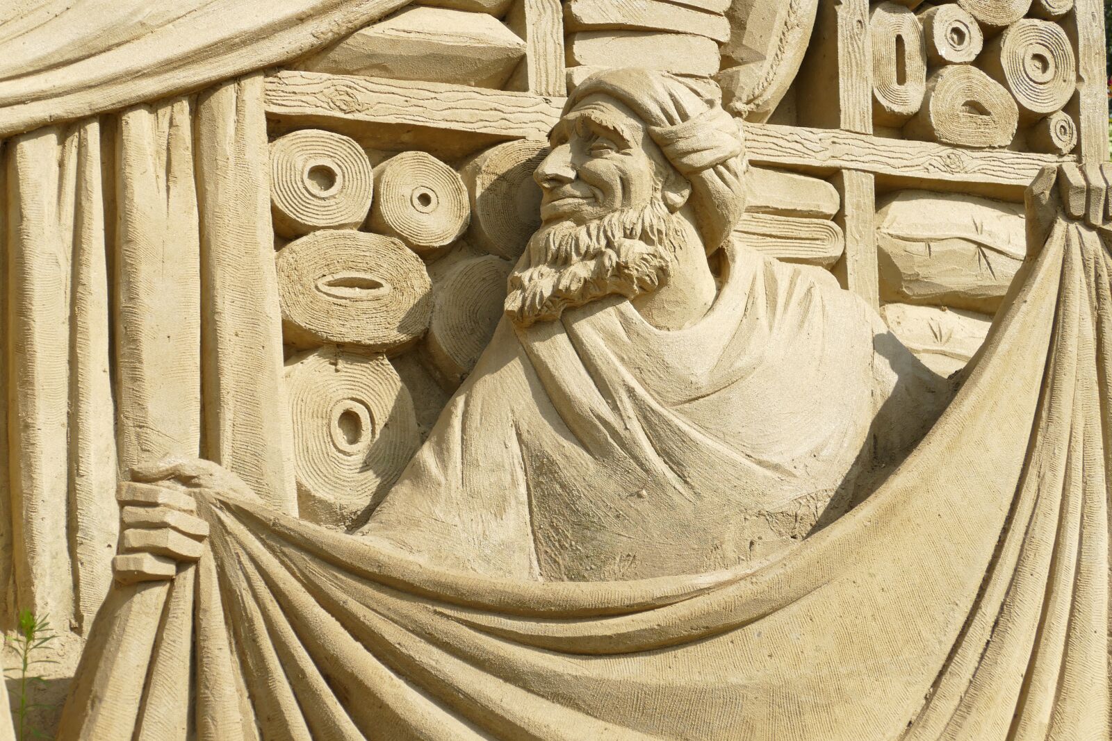 Panasonic Lumix DMC-FZ1000 sample photo. Sand sculpture, sand, sculpture photography