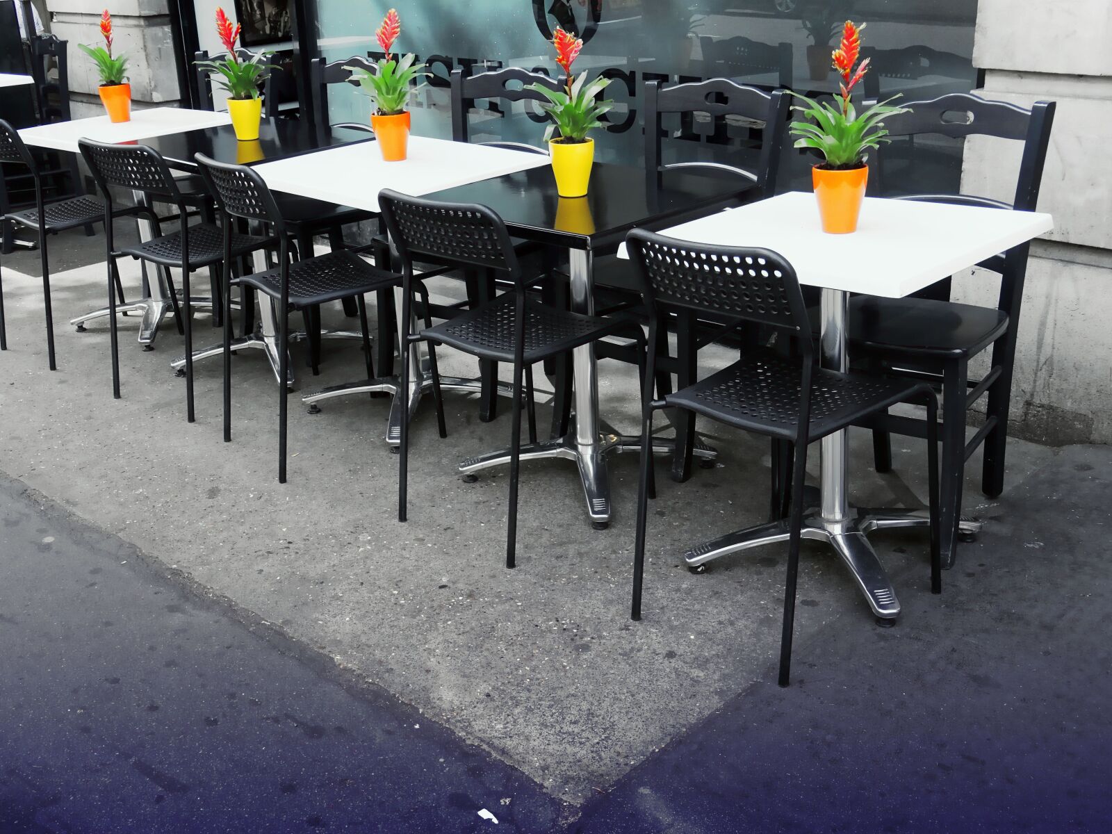 Sony DSC-HX60 sample photo. Bistro, cafeteria, chairs, design photography