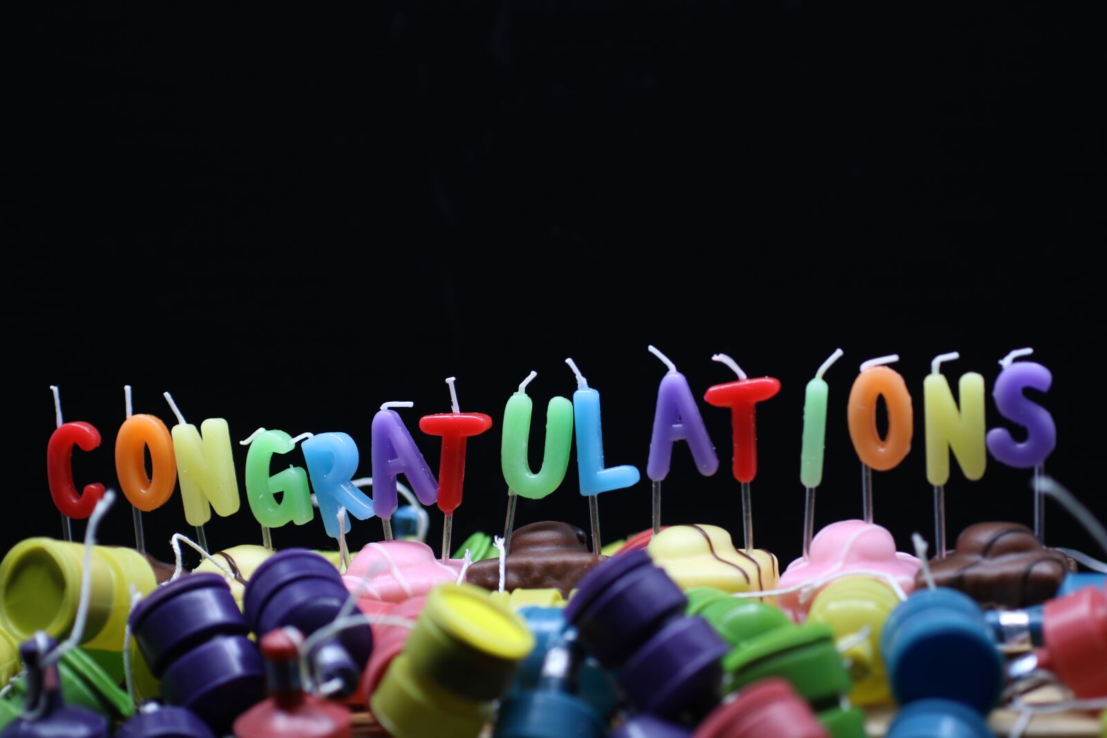 Canon EOS 750D (EOS Rebel T6i / EOS Kiss X8i) sample photo. Black, cake, congratulation photography