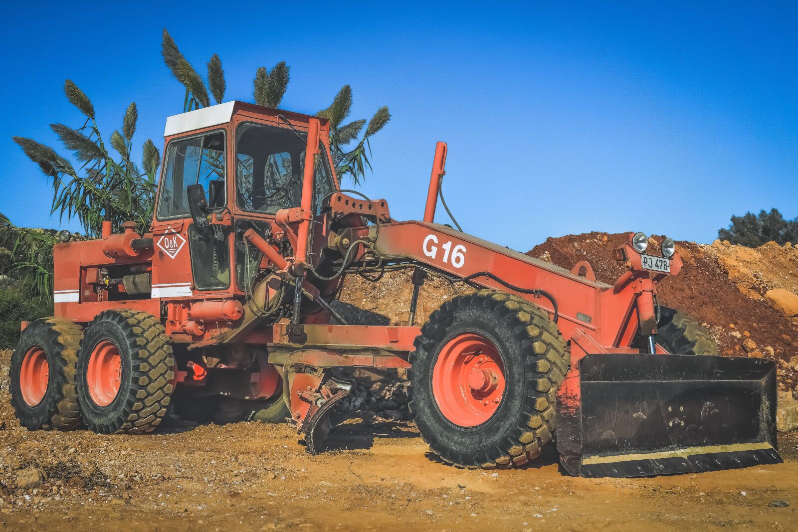Nikon D3300 sample photo. Machine, heavy, wheel photography