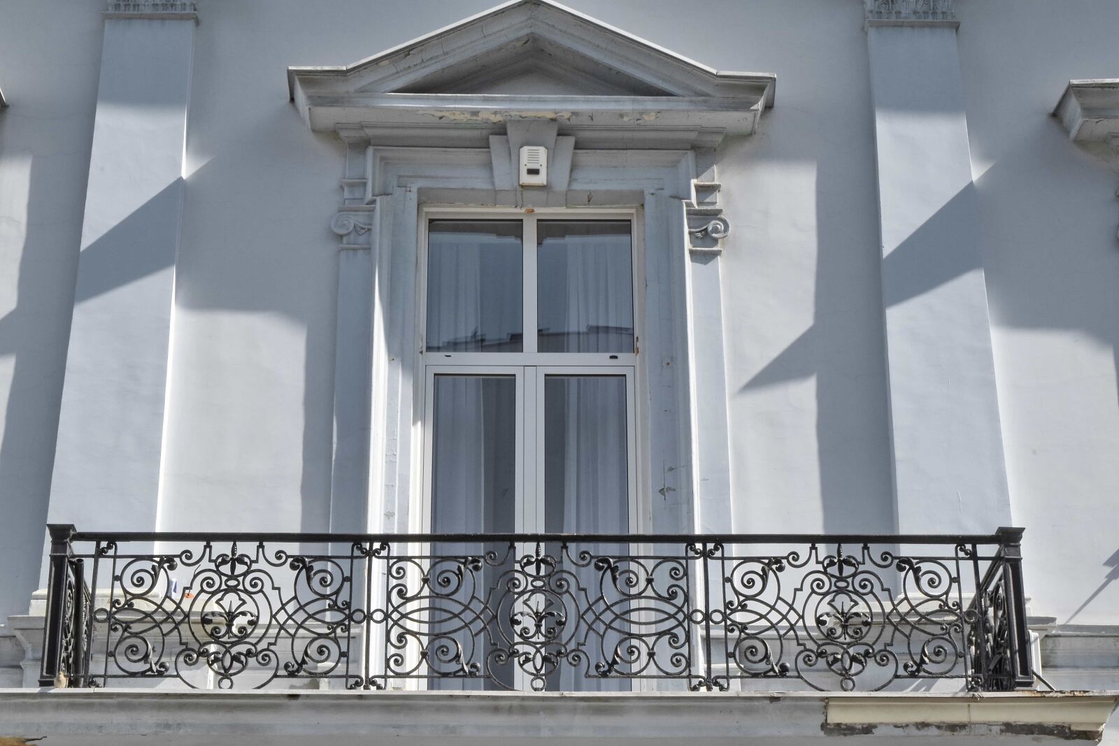 Nikon D5500 sample photo. Balcony, house, architecture, framework photography