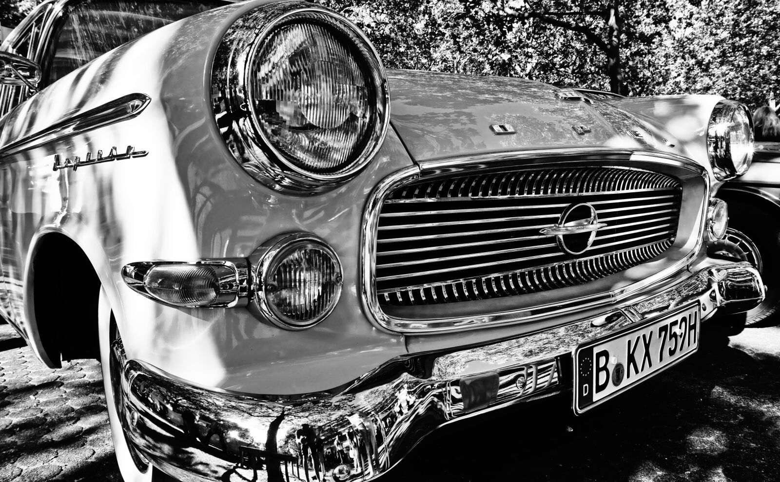 Sony Alpha a5000 (ILCE 5000) sample photo. Vehicle, auto, transport system photography
