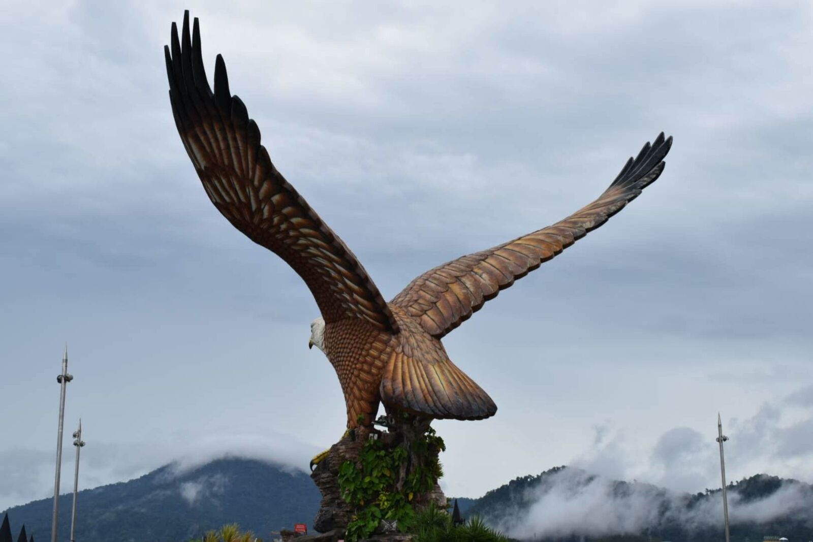 Nikon D5300 sample photo. Eagle, statue, bird photography