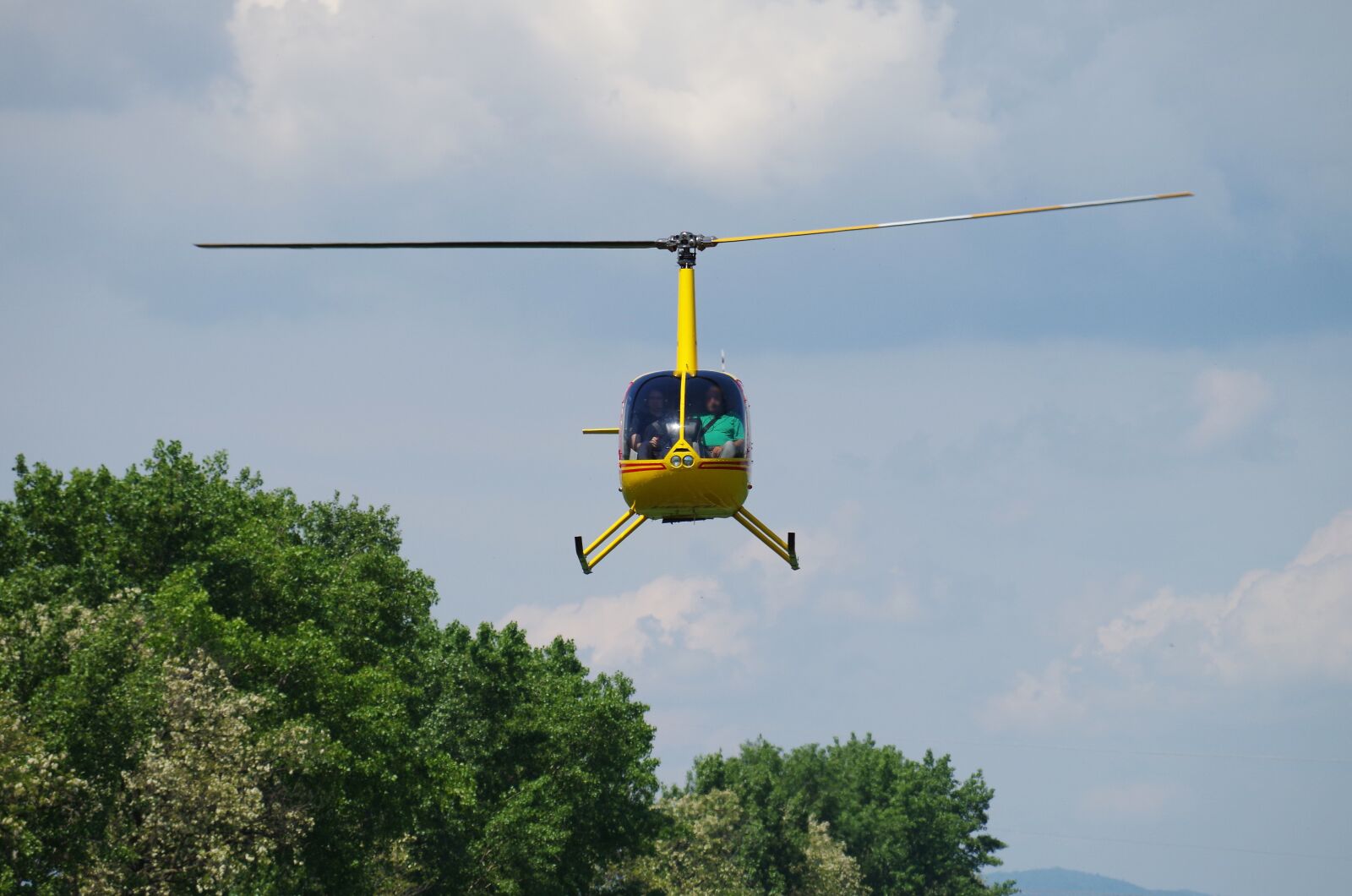 Pentax K-500 sample photo. Helicopter, fly, float photography