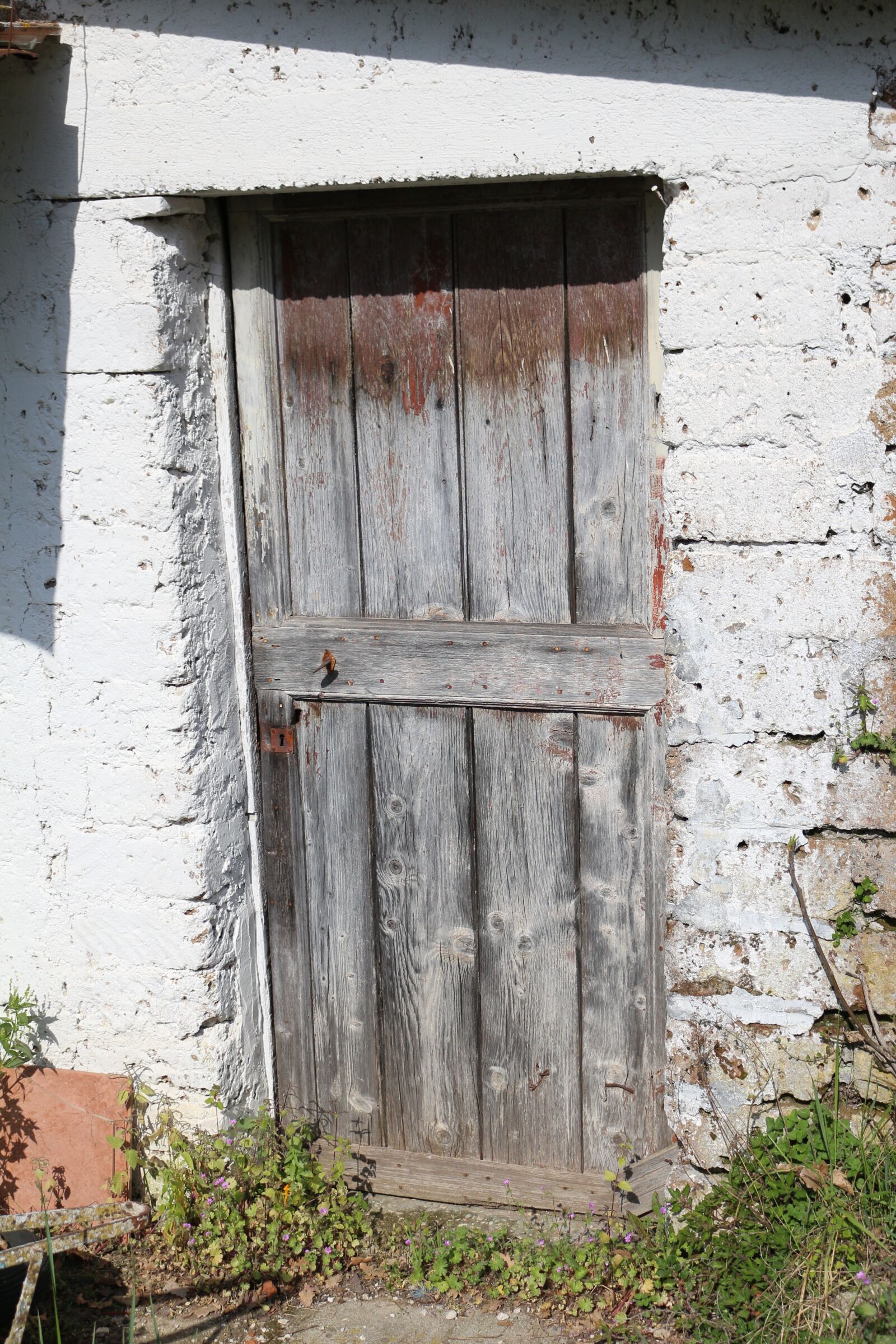 Canon EOS 700D (EOS Rebel T5i / EOS Kiss X7i) sample photo. Door, wall, threshold photography