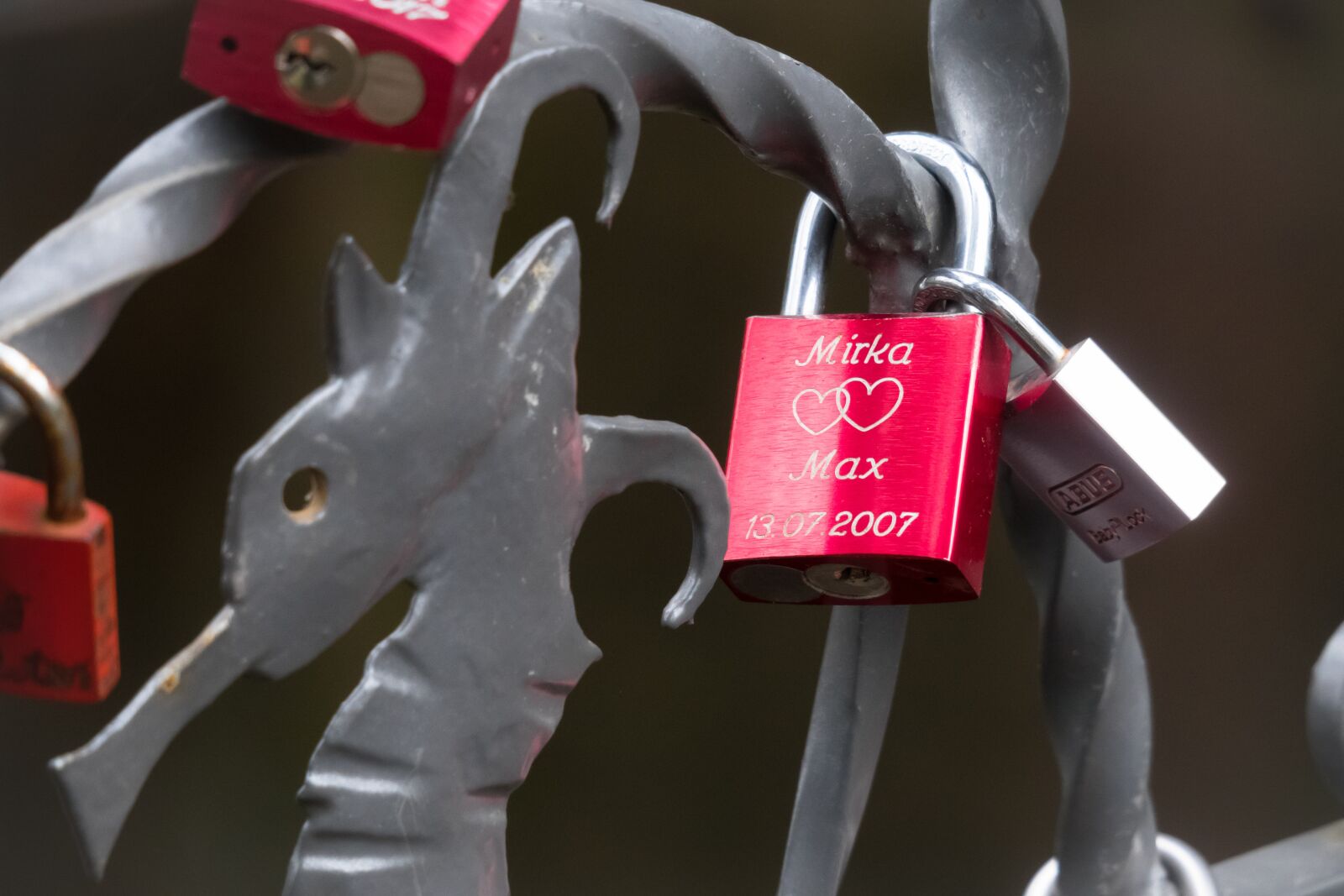 Canon PowerShot G3 X sample photo. Castle, love, love locks photography