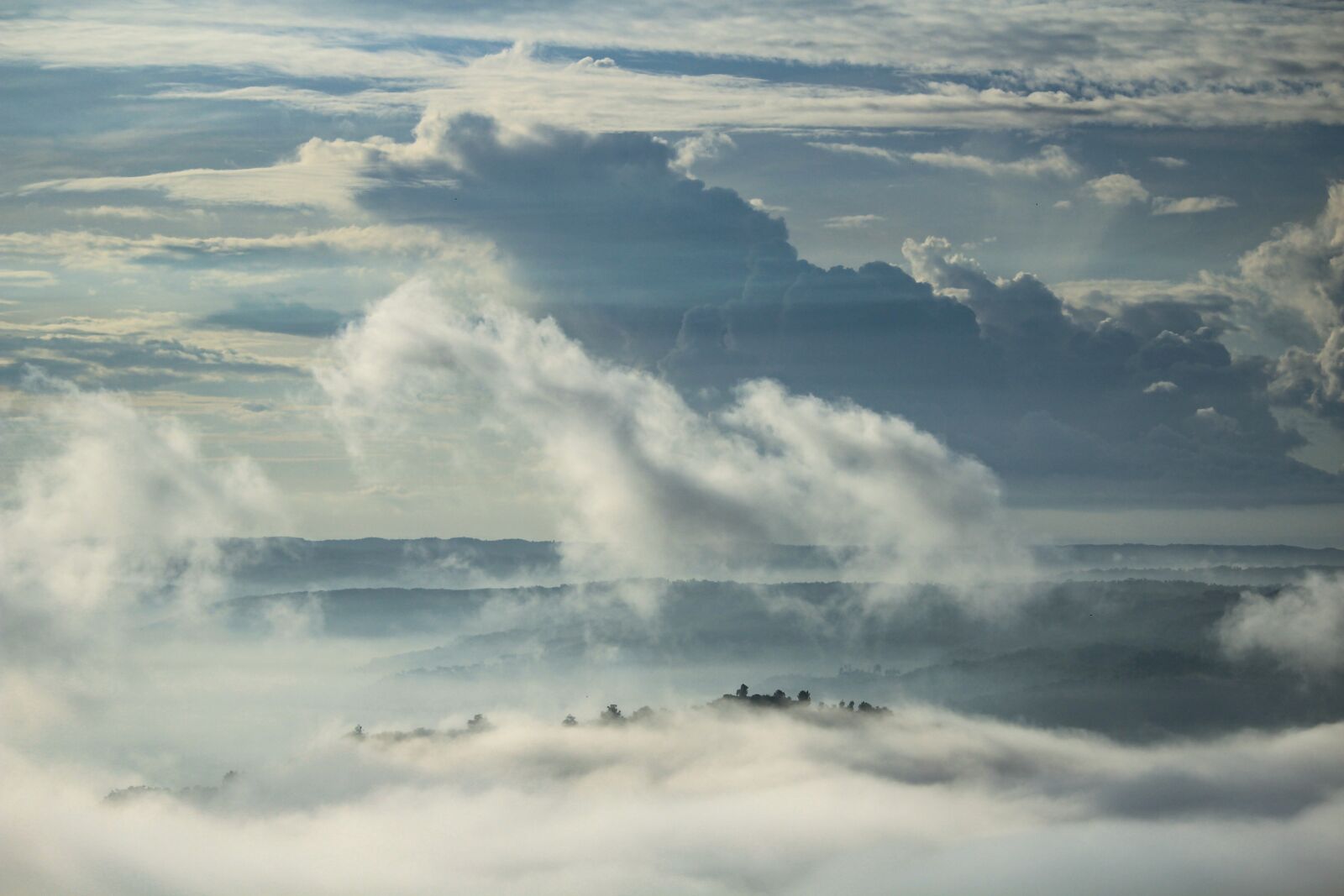Canon EF-S 55-250mm F4-5.6 IS STM sample photo. Clouds, sky, high photography