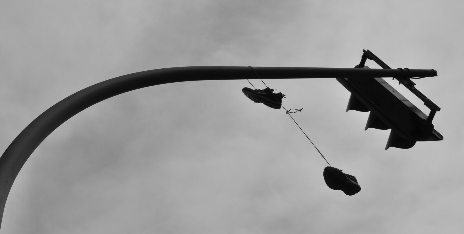 Nikon D90 sample photo. Berlin, shoes, shoelaces photography