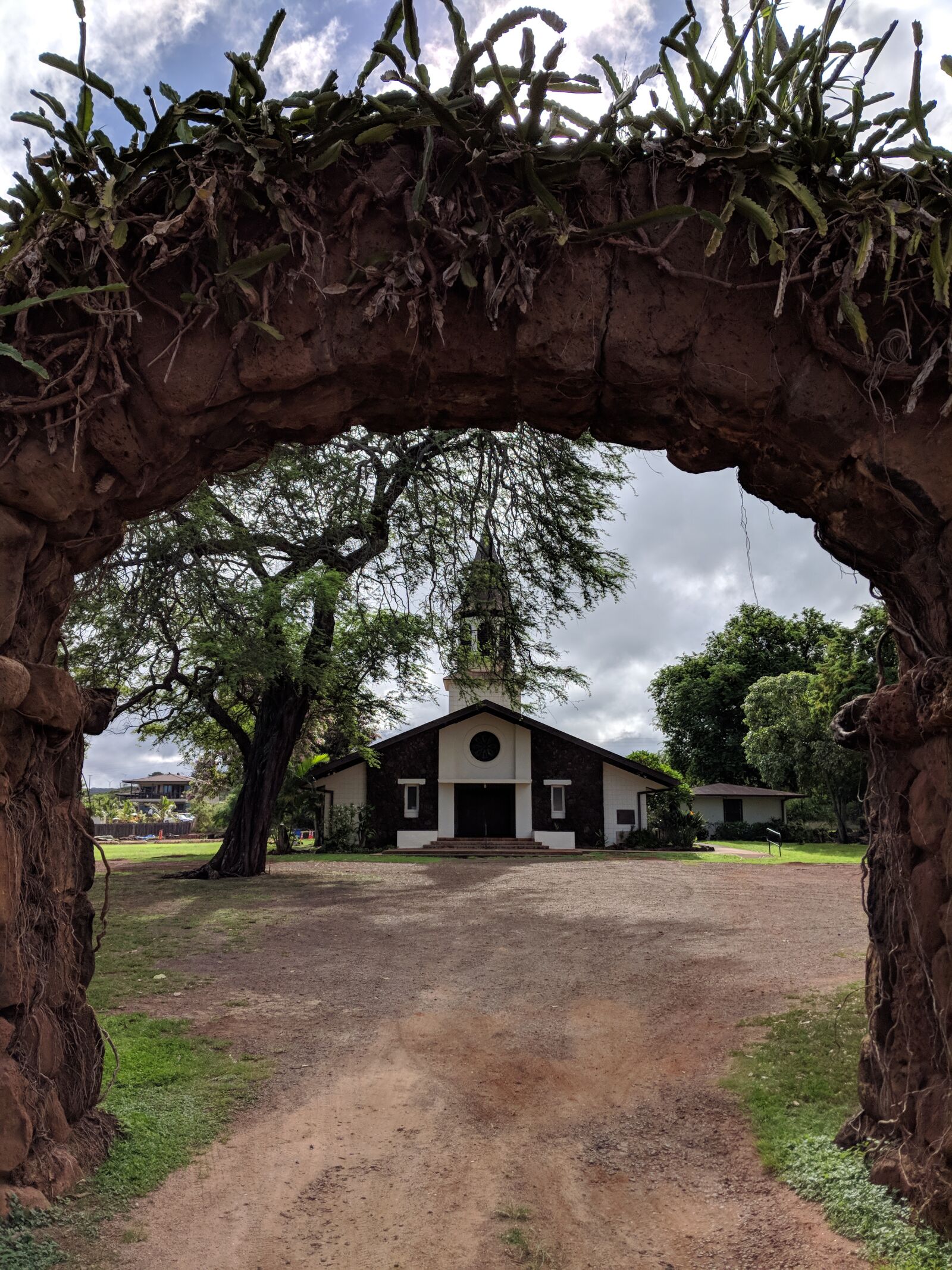 Google Pixel 2 sample photo. Church, arch, building photography