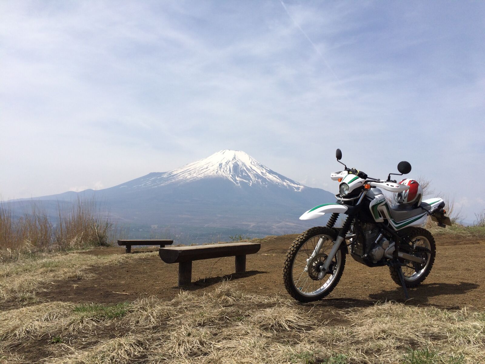 iPhone 5s back camera 4.15mm f/2.2 sample photo. Mt fuji, sports, traffic photography