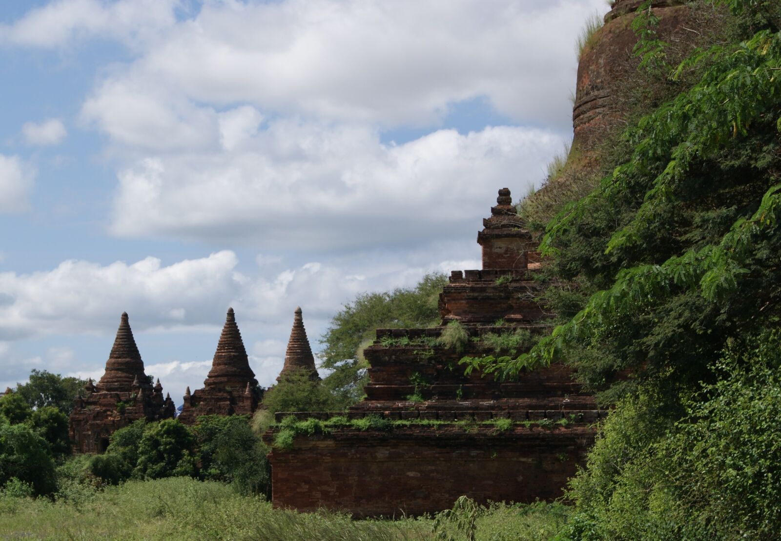 Sony Alpha DSLR-A230 sample photo. Temple, pagoda, stupa photography