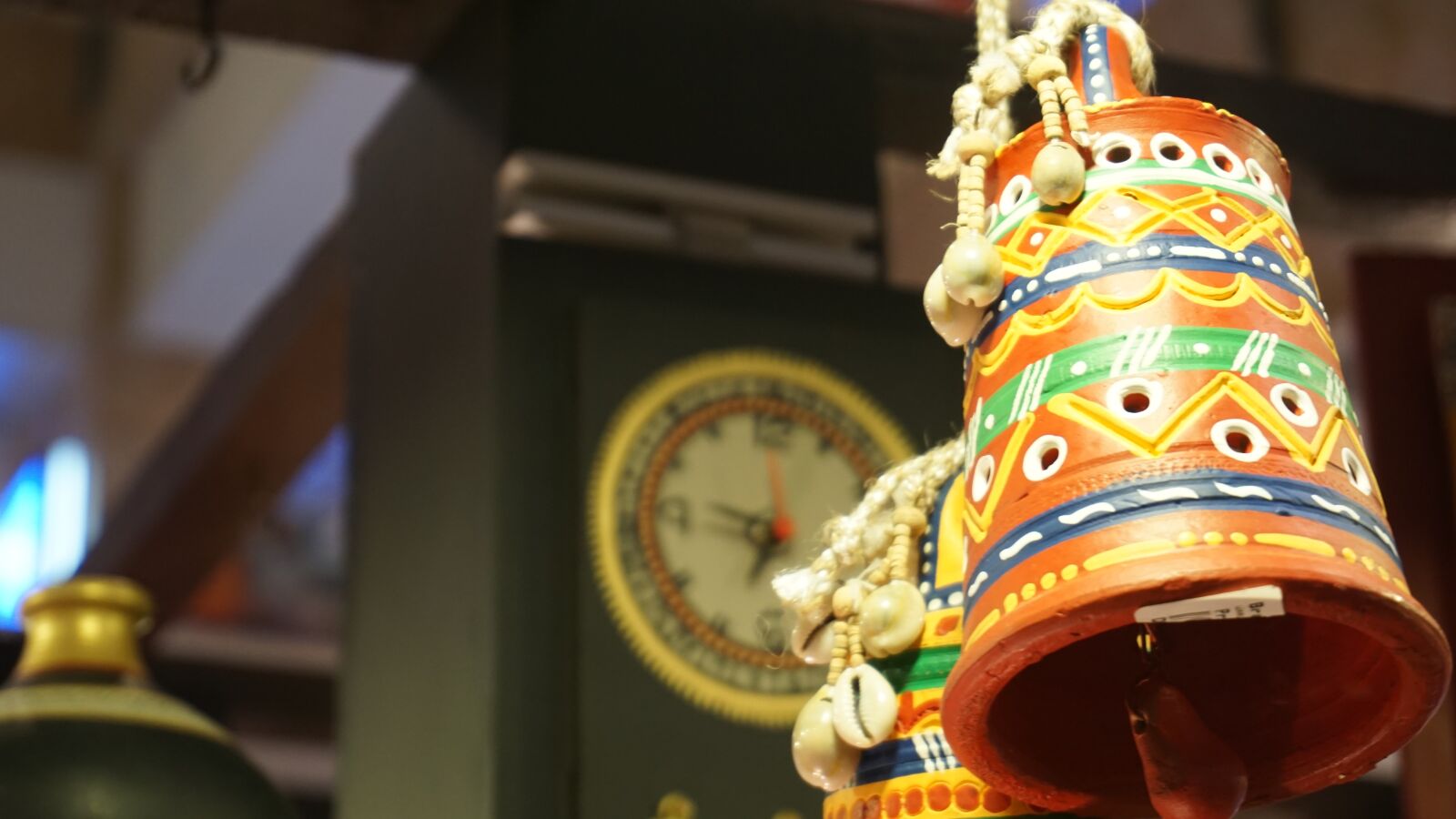 Sony E 16-50mm F3.5-5.6 PZ OSS sample photo. Bells, blur, close, up photography