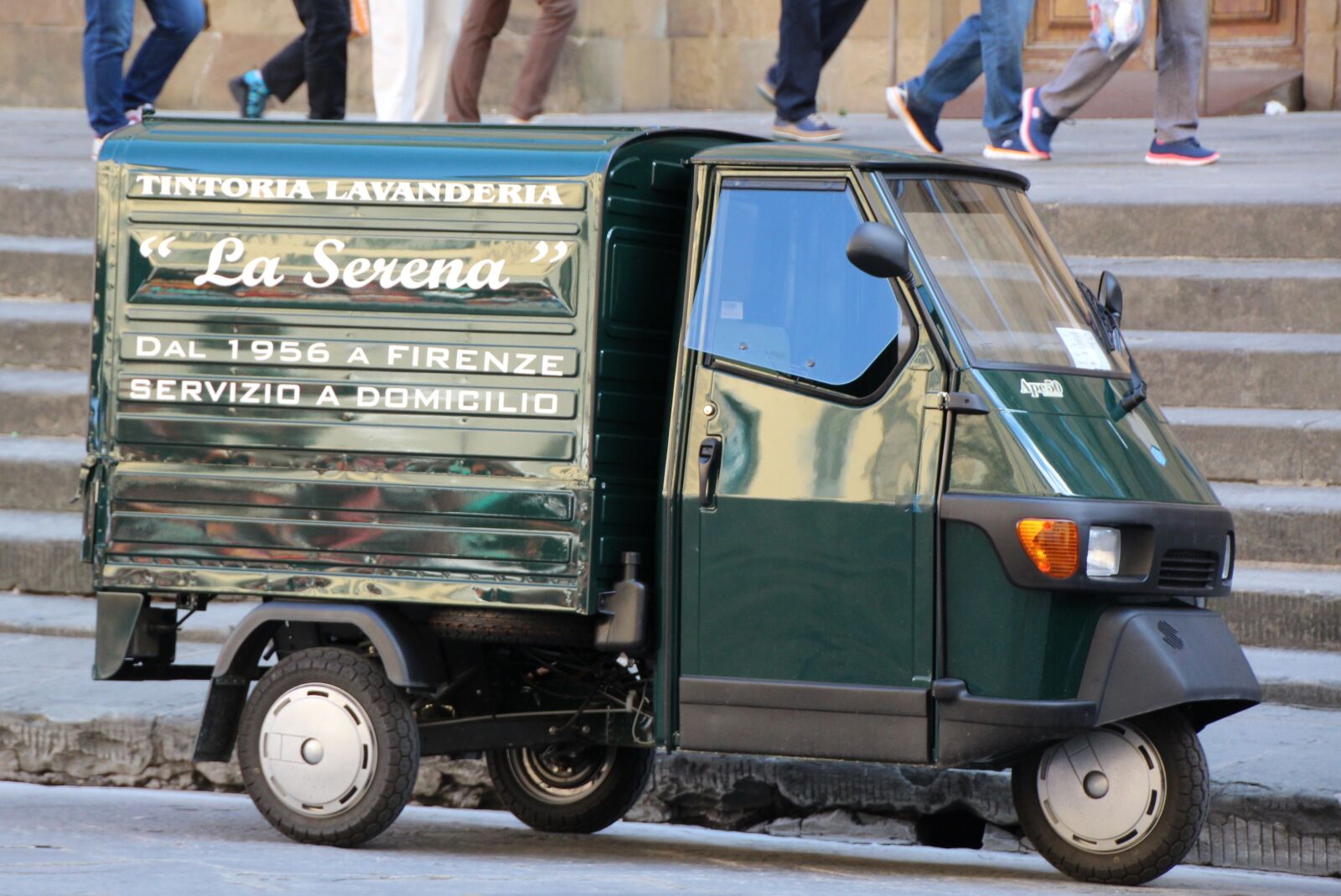 Canon EOS 1200D (EOS Rebel T5 / EOS Kiss X70 / EOS Hi) sample photo. Ape, piaggio, tricycle photography