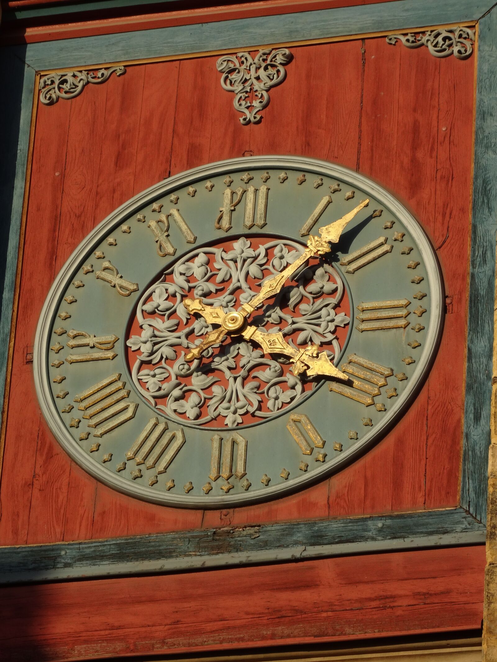 Sony DSC-HX50 sample photo. Clock, old, fill up photography